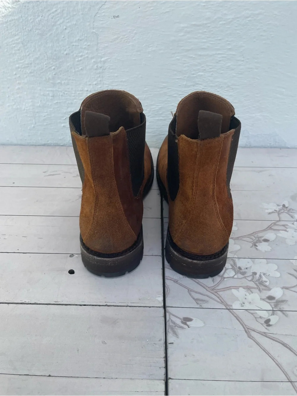 Frye suede chukka